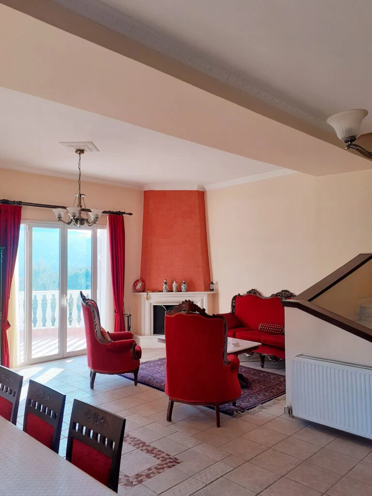 anakainisai katoikion-xrommata esoterikou chorou-saloni