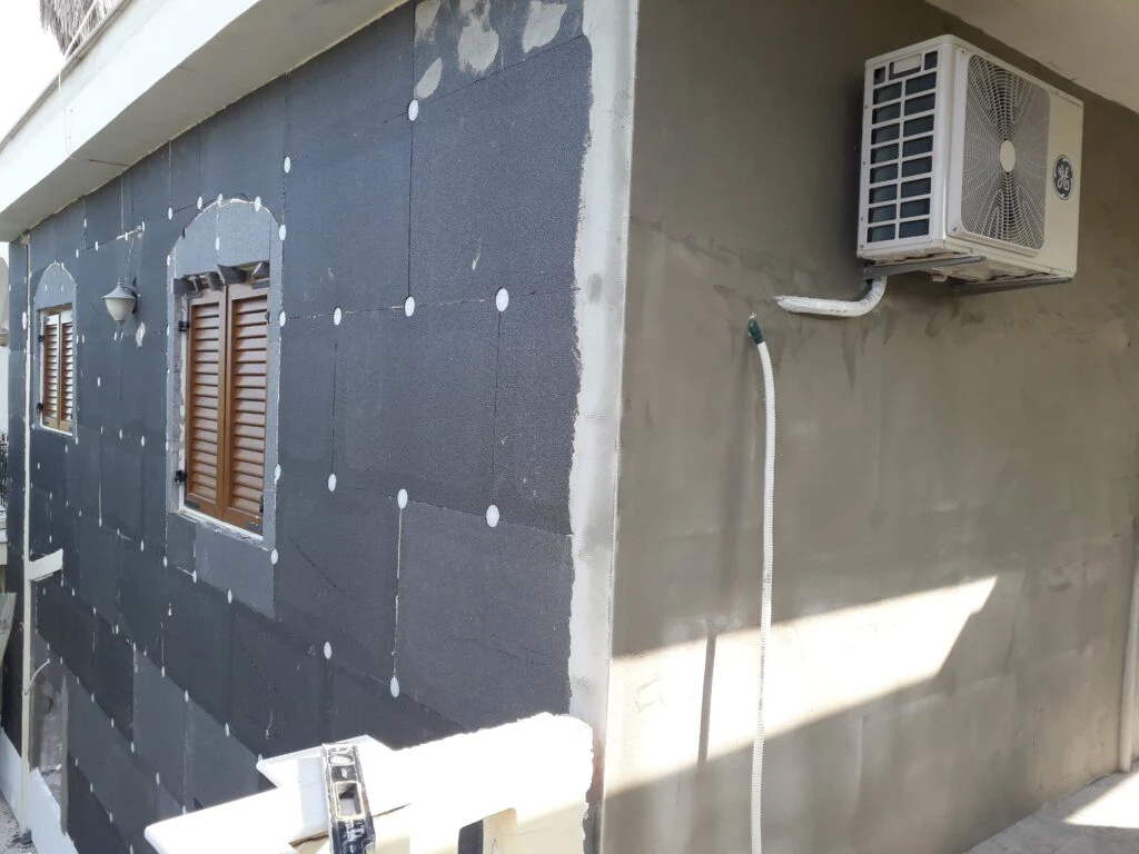 Συντήρηση σε φθορές στέγης στηθαίων